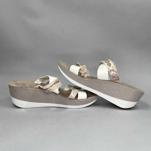 Fantasy Sandals Women's Size 9.5 Aria Criss-Crossed Strapped Wedge Sandals - Picture 7 of 12